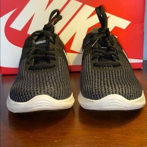 NIKE SNEAKERS